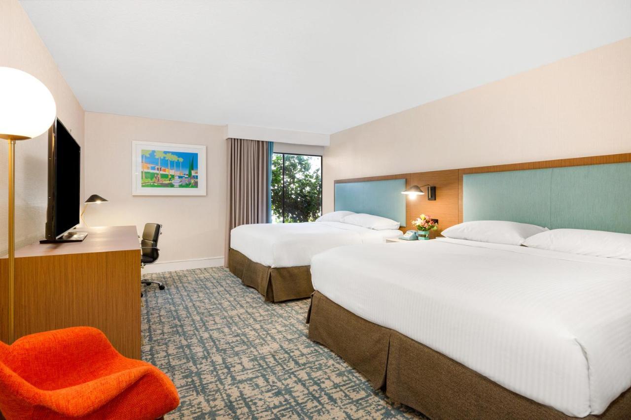 Anaheim Hotel 3*
